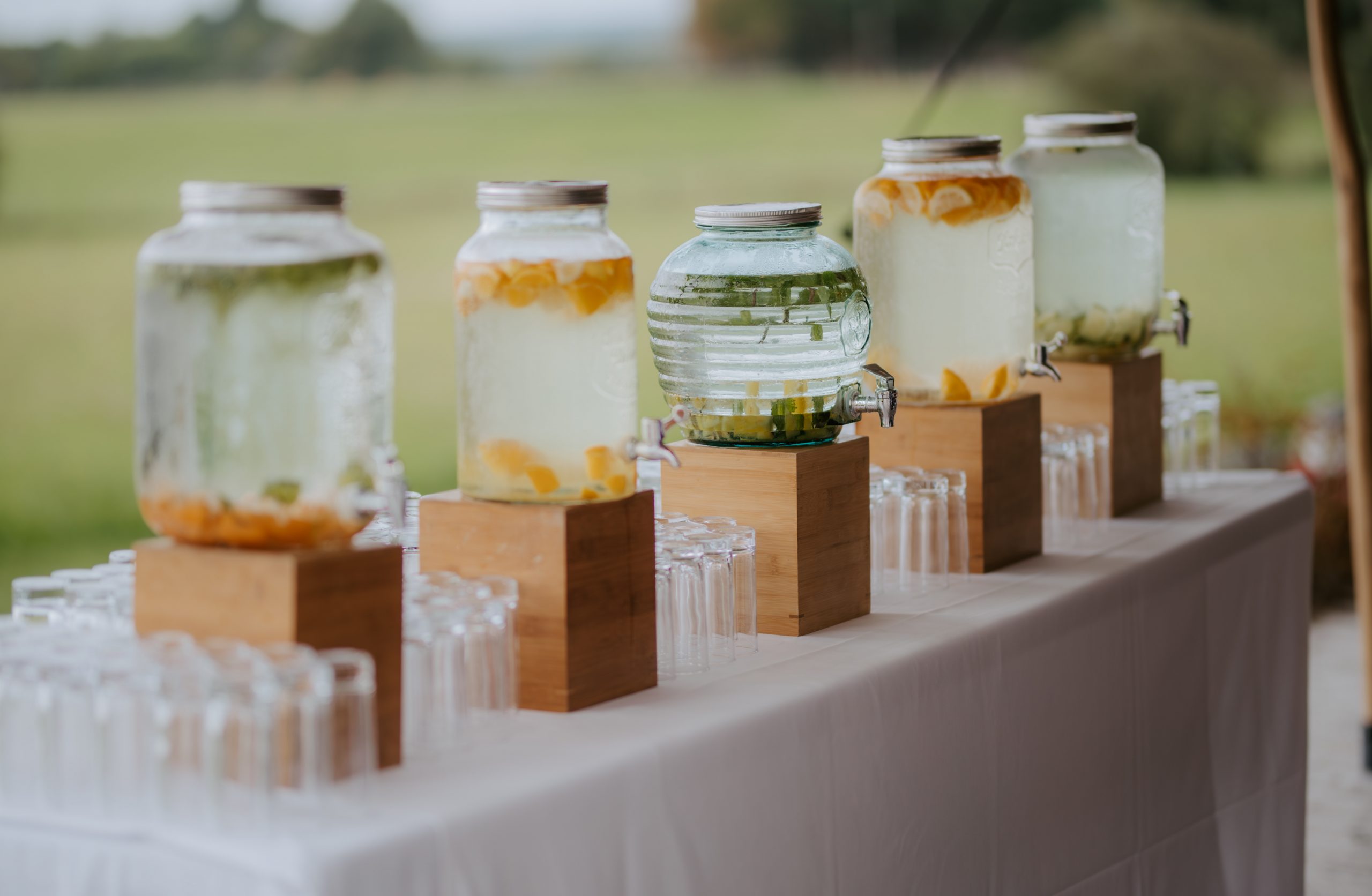 Cocktail mariage en extérieur en Loire-Atlantique - Location de décoration - Ma Jolie Fiesta