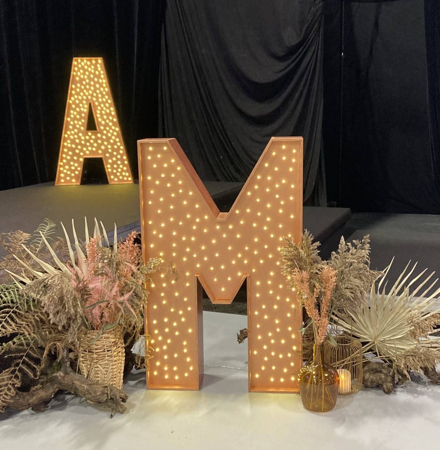 Location de lettres lumineuses géantes XXL pour mariage - Ma Jolie Fiesta