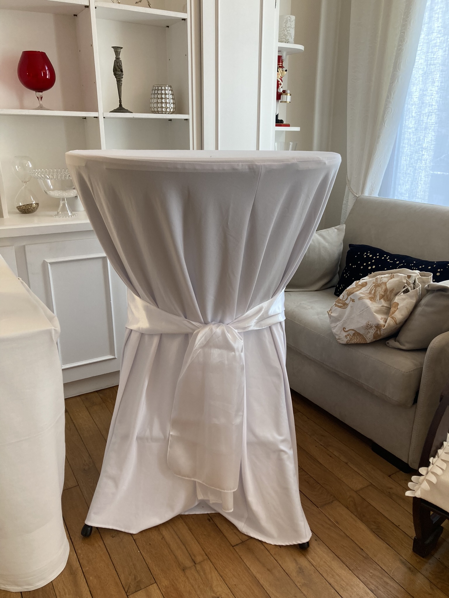 Location mange debout + nappe pour mariage - Ma Jolie Fiesta