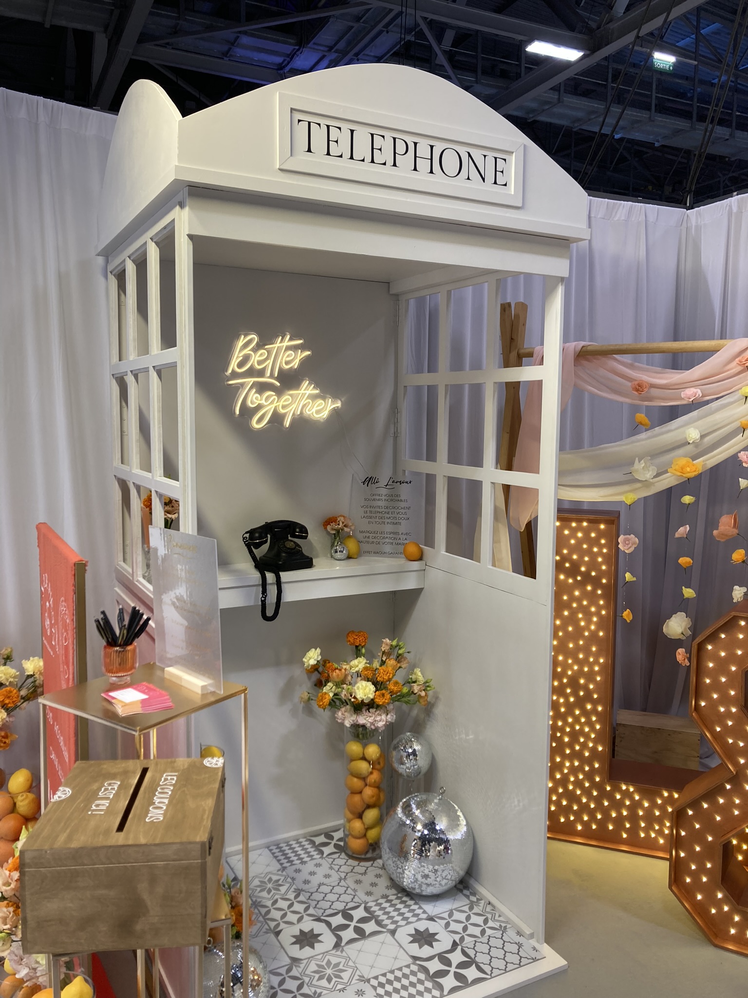 Location cabine téléphonique pour anniversaire - Ma Jolie Fiesta