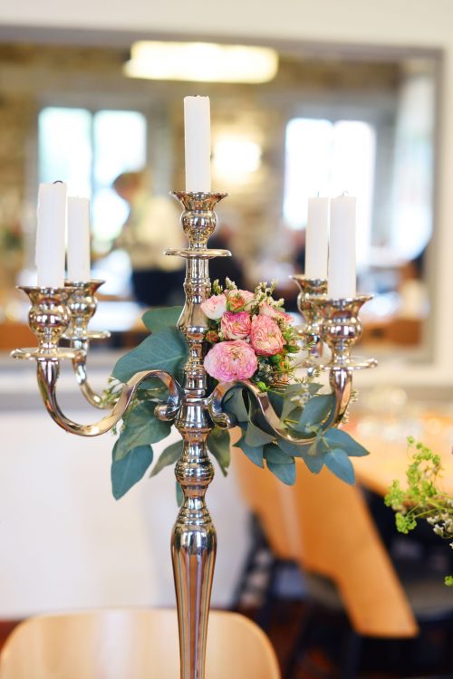 Location chandelier argent 5 branches pour mariage - Ma Jolie Fiesta