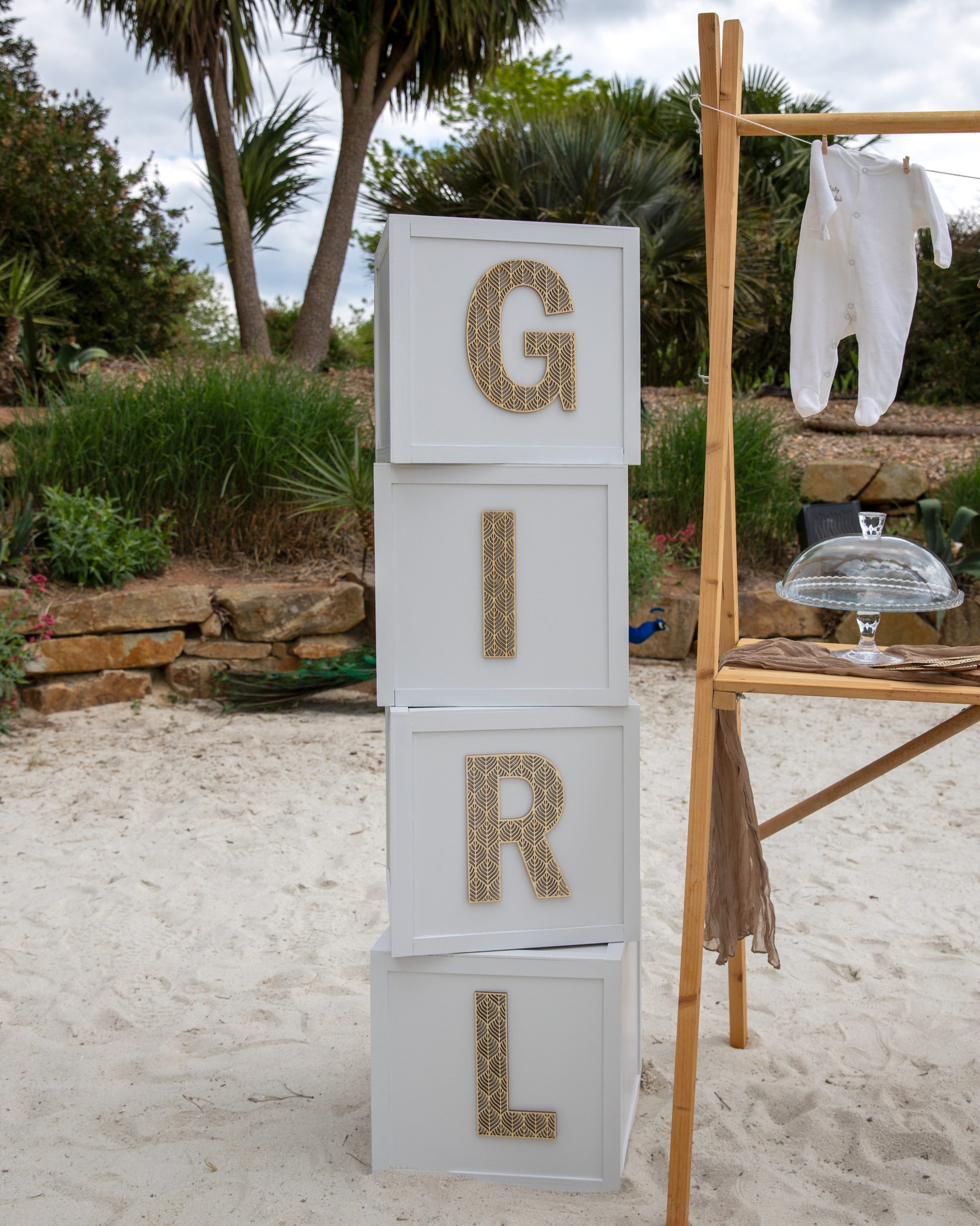 Location cube en bois blanc GIRL pour Gender Reveal - Ma Jolie Fiesta