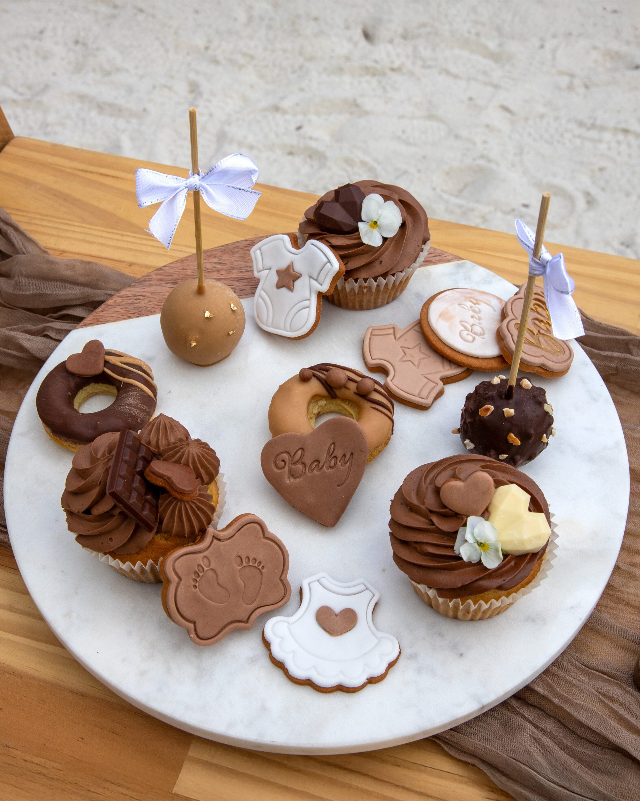 Location plateau tournant marbre et bois pour mariage - Ma Jolie Fiesta