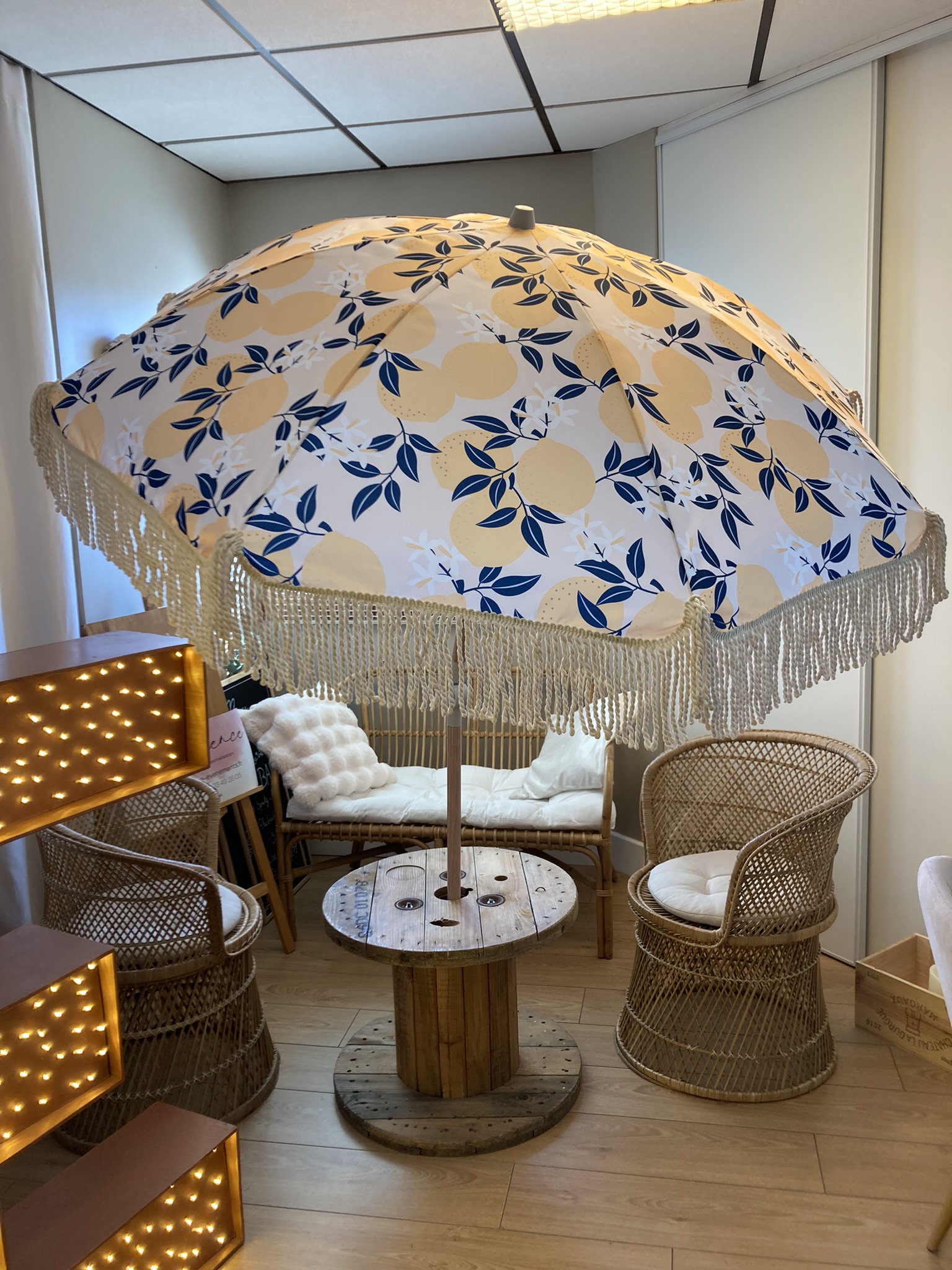 Location parasol vintage pour mariage - Ma Jolie Fiesta