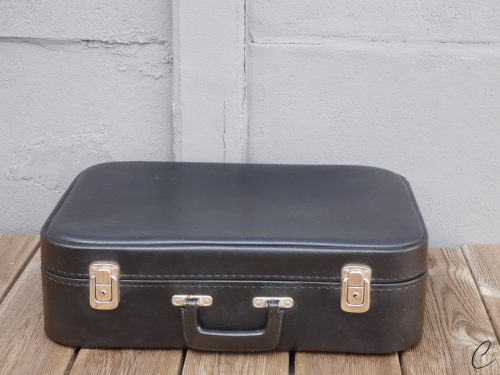 Location valise vintage noire pour mariage - Ma Jolie Fiesta