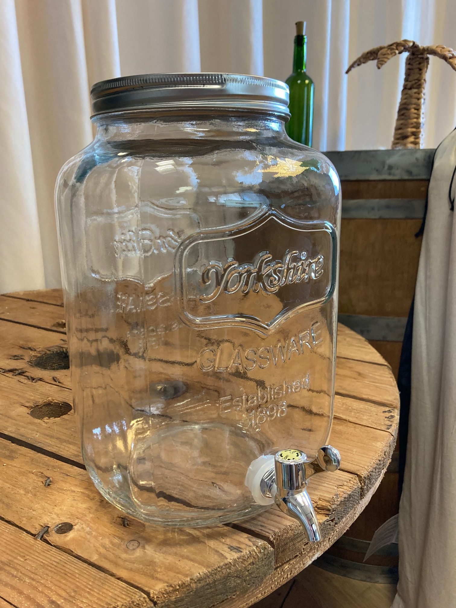 Location fontaine à boisson 3,7L pour mariage - Ma Jolie Fiesta