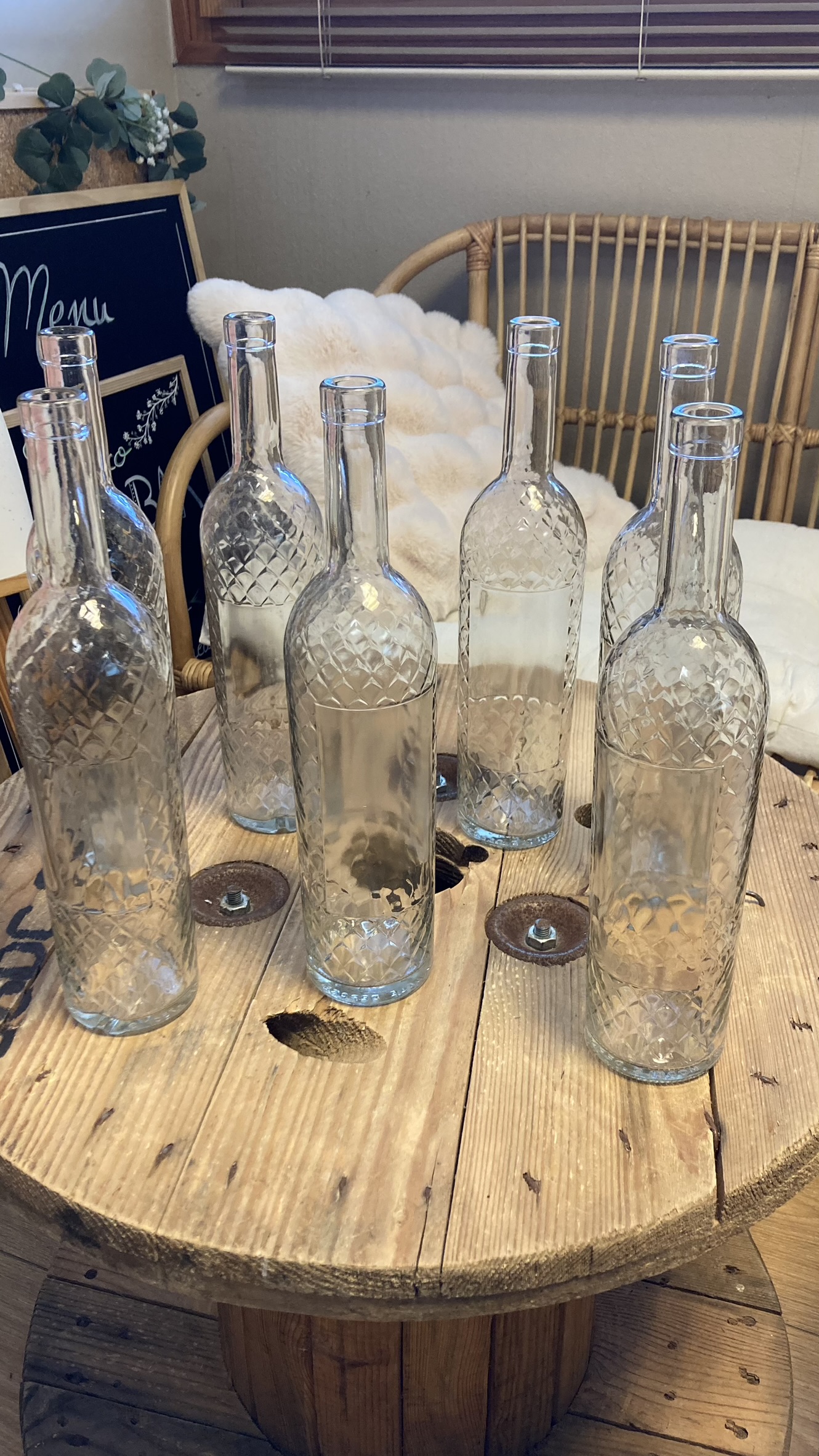 Location bouteille vintage en verre transparent pour mariage - Ma Jolie Fiesta