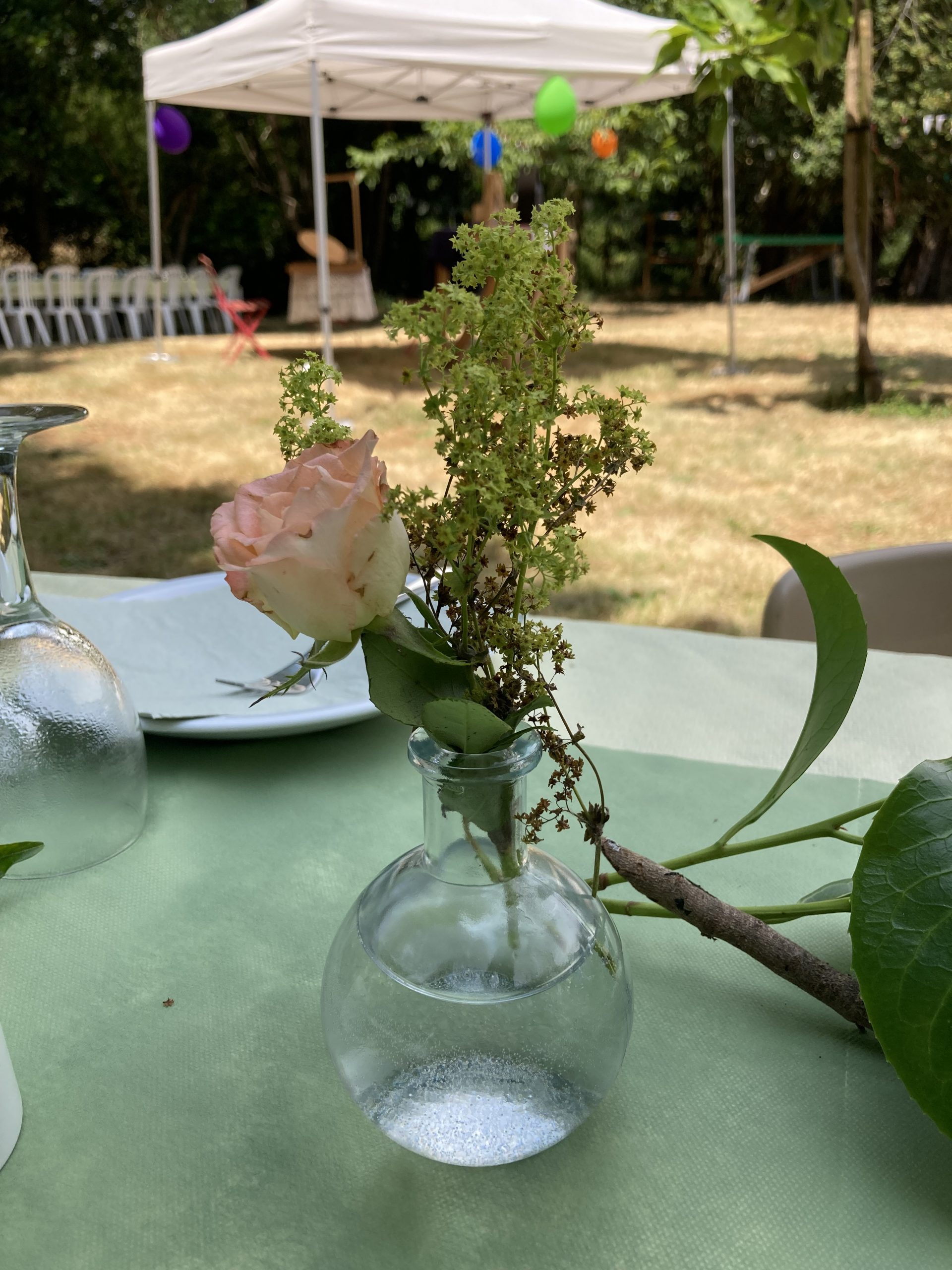 Location soliflore en verre transparent pour mariage - Ma Jolie Fiesta